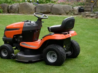 Husqvarna havetraktor ts 142
