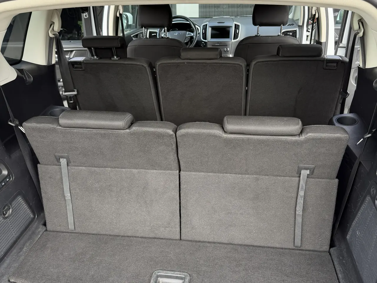 Billede 8 - Ford S-Max, Benzin, 7pers Familiebil i god stand