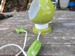 Smuk lysegrøn magnetlampe