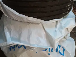 sommerdæk Goodyear 215/55 R17 98 W sælges