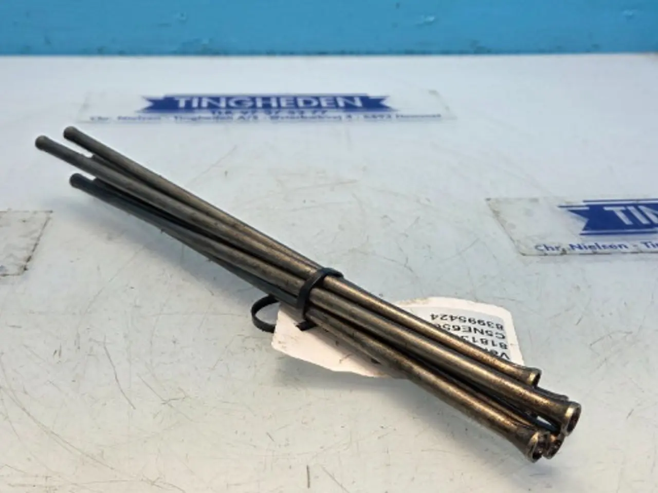 Billede 7 - Ford 4600 Stødstænger 81813399 6 Stk