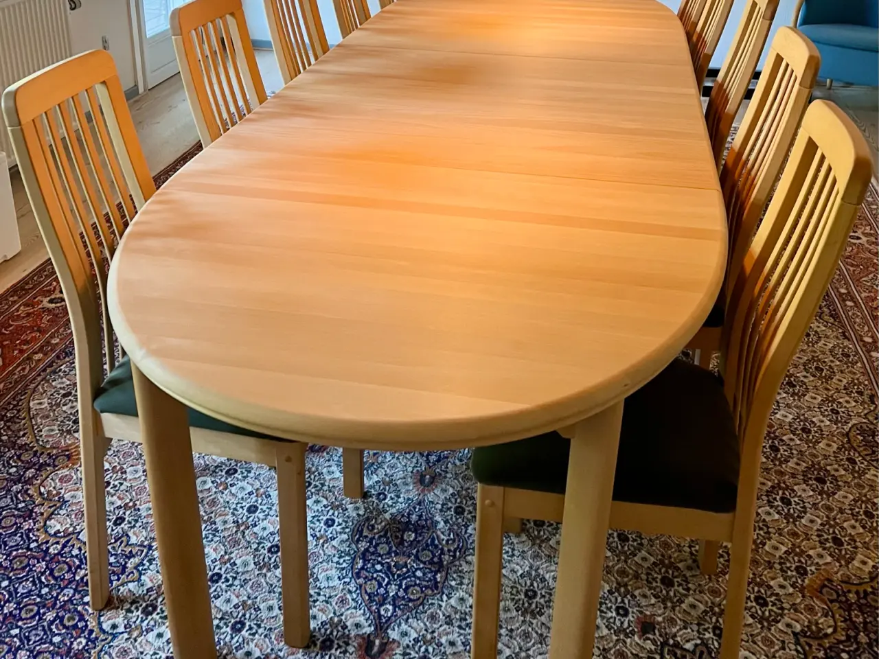 Billede 7 - Spisebord med 16 stole