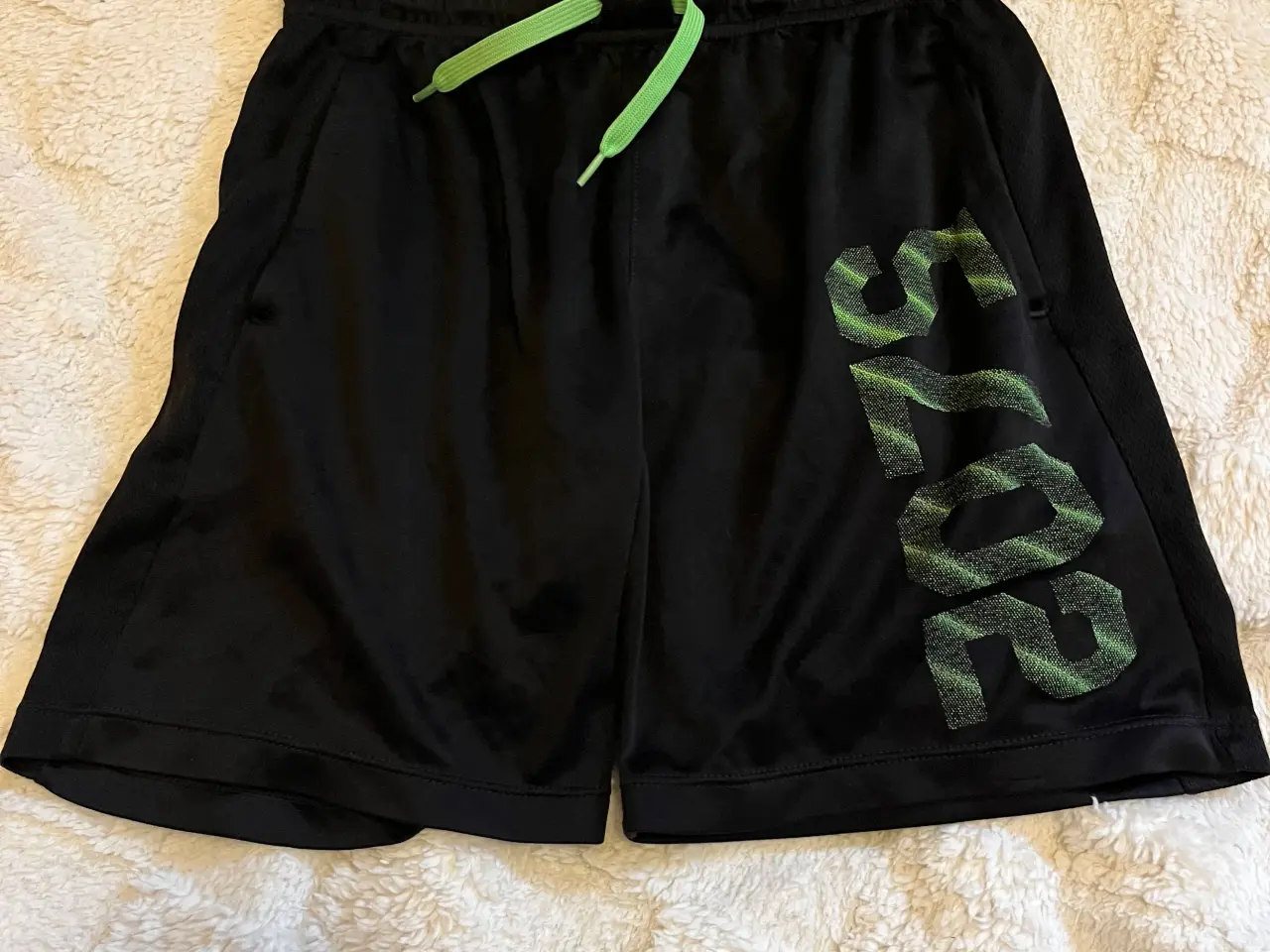 Billede 1 - Shorts fra H&M.