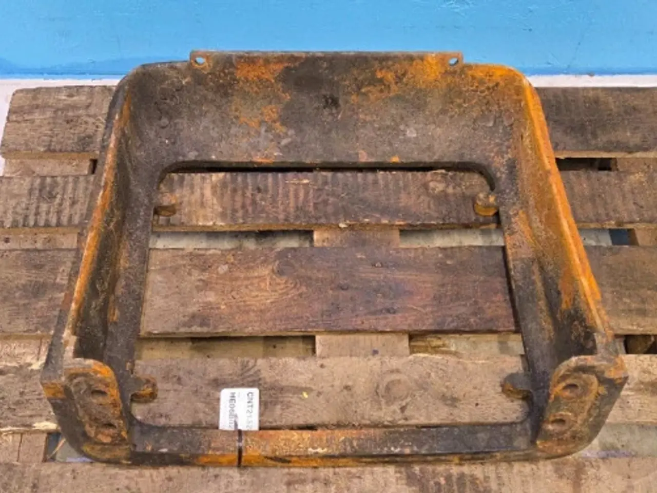 Billede 13 - New Holland LB115B Hjelmplade 87325160