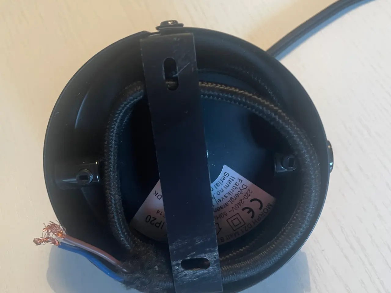 Billede 2 - Lille loftlampe (vist nok Dyberg Larsen)