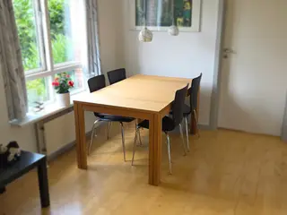 Skovby spisebord model 23 i massiv eg sæbebeh