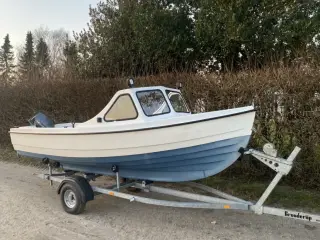 Jolle inklusiv motor og trailer