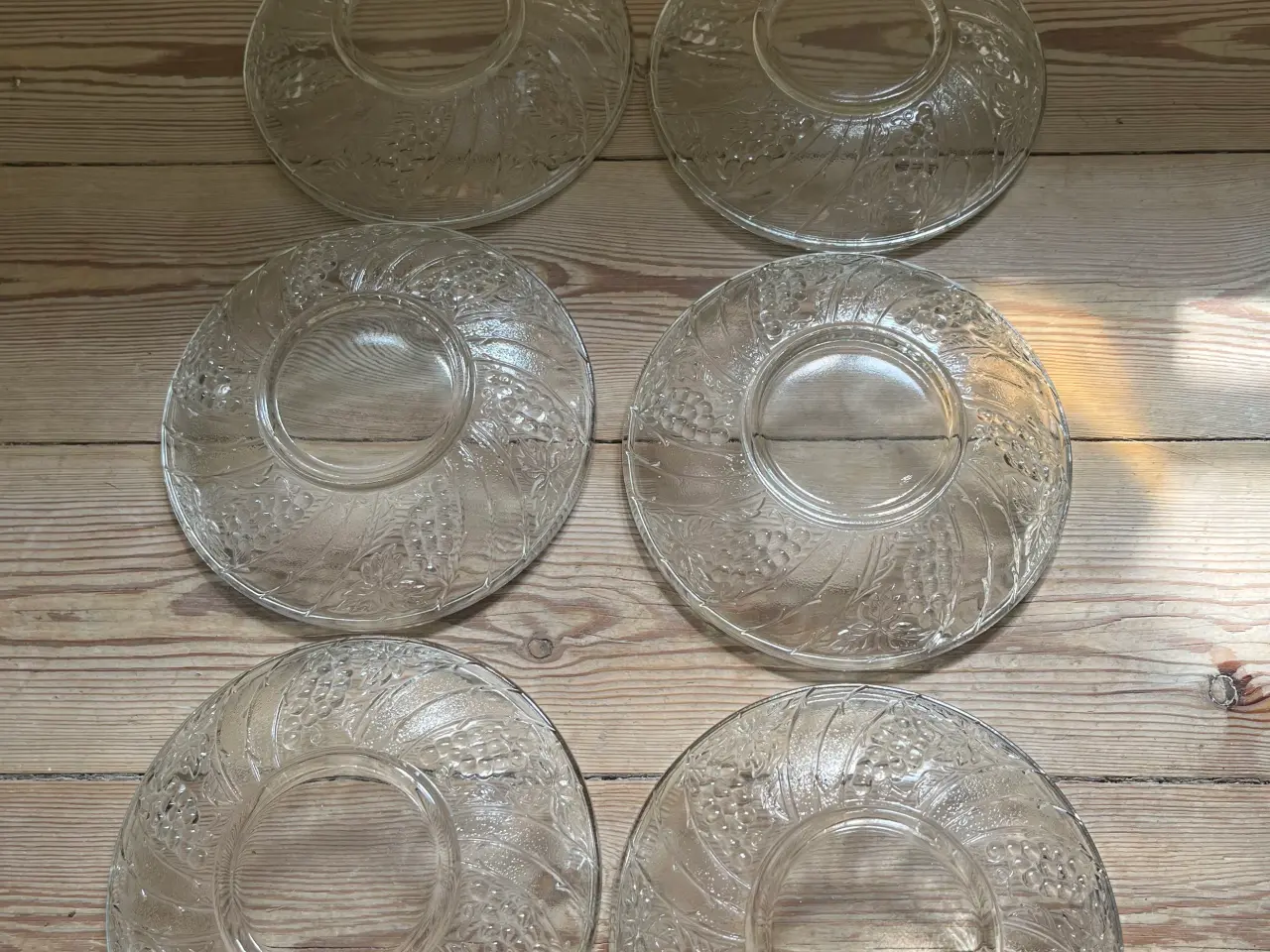 Billede 4 - Glas asietter med præget drue mønster