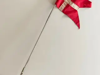 Bordflag, grå base