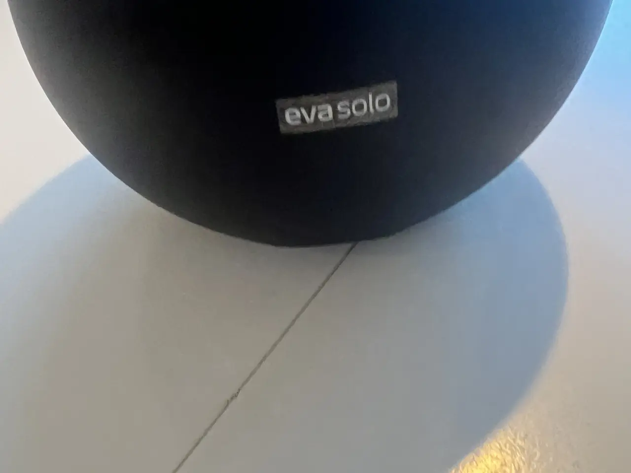 Billede 4 - 2 stk. Eva Solo Globe Termokande 1 L, Sort