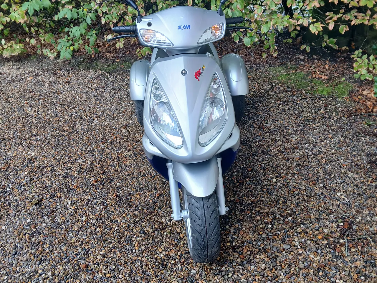 Billede 1 - 3 Hjulet Scooter 30 km. Kun kørt 1598 km