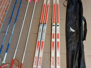 Langrend ski 2 par på 2 m stave og opbevaringspose
