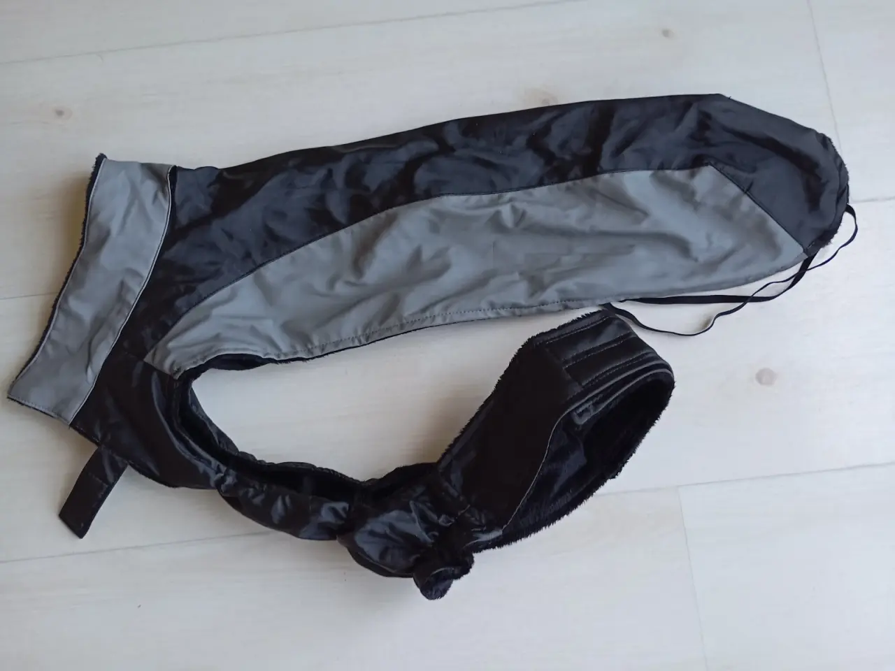 Billede 1 - Hundejakke vinter / regn. M/L