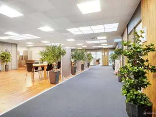 Nyistandsatte kontor- og lagerlokaler med adgang til vareelevator