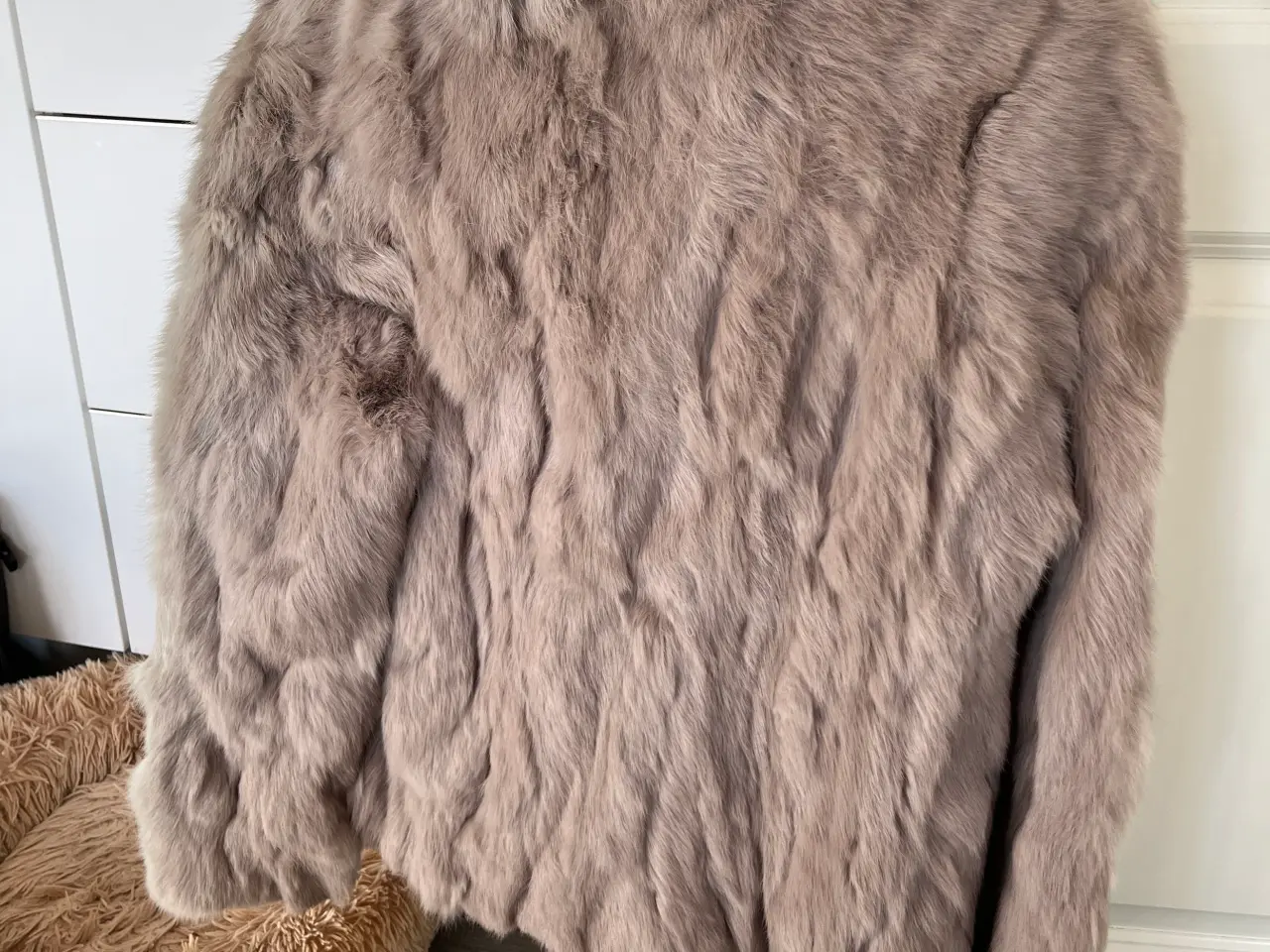 Billede 1 - Furst kaninpels jakke str. 40 – taupe / beige
