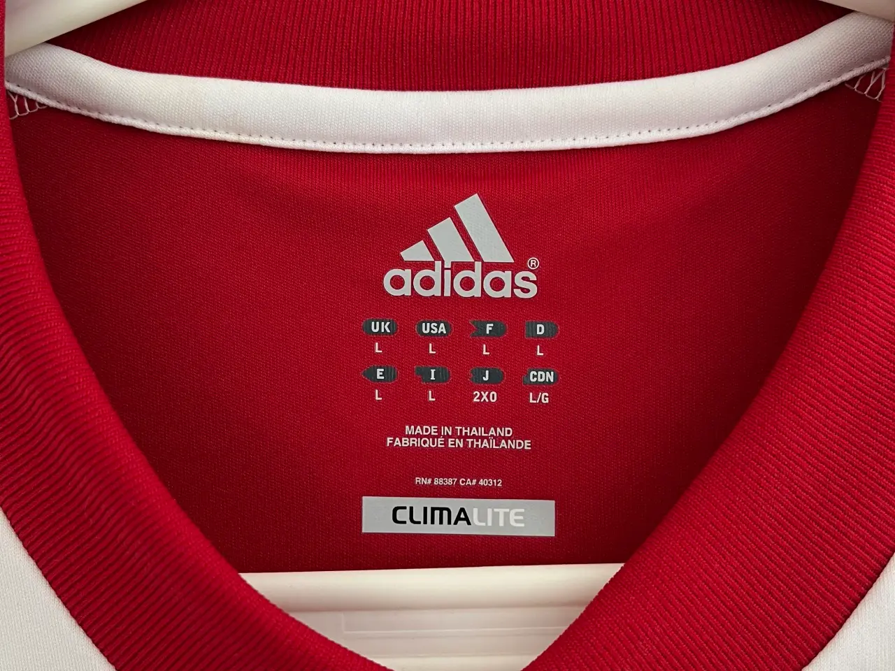 Billede 2 - Hummel t-shirt str. L - ALDRIG BRUGT 