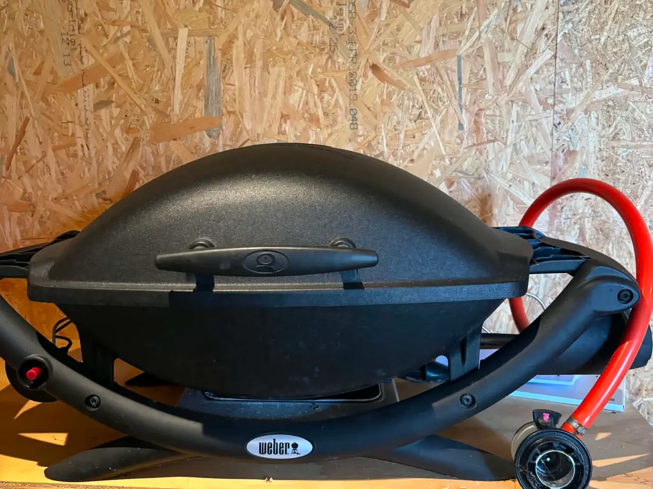 Billede 1 - Weber gasgrill Q2000 BLK med overtræk