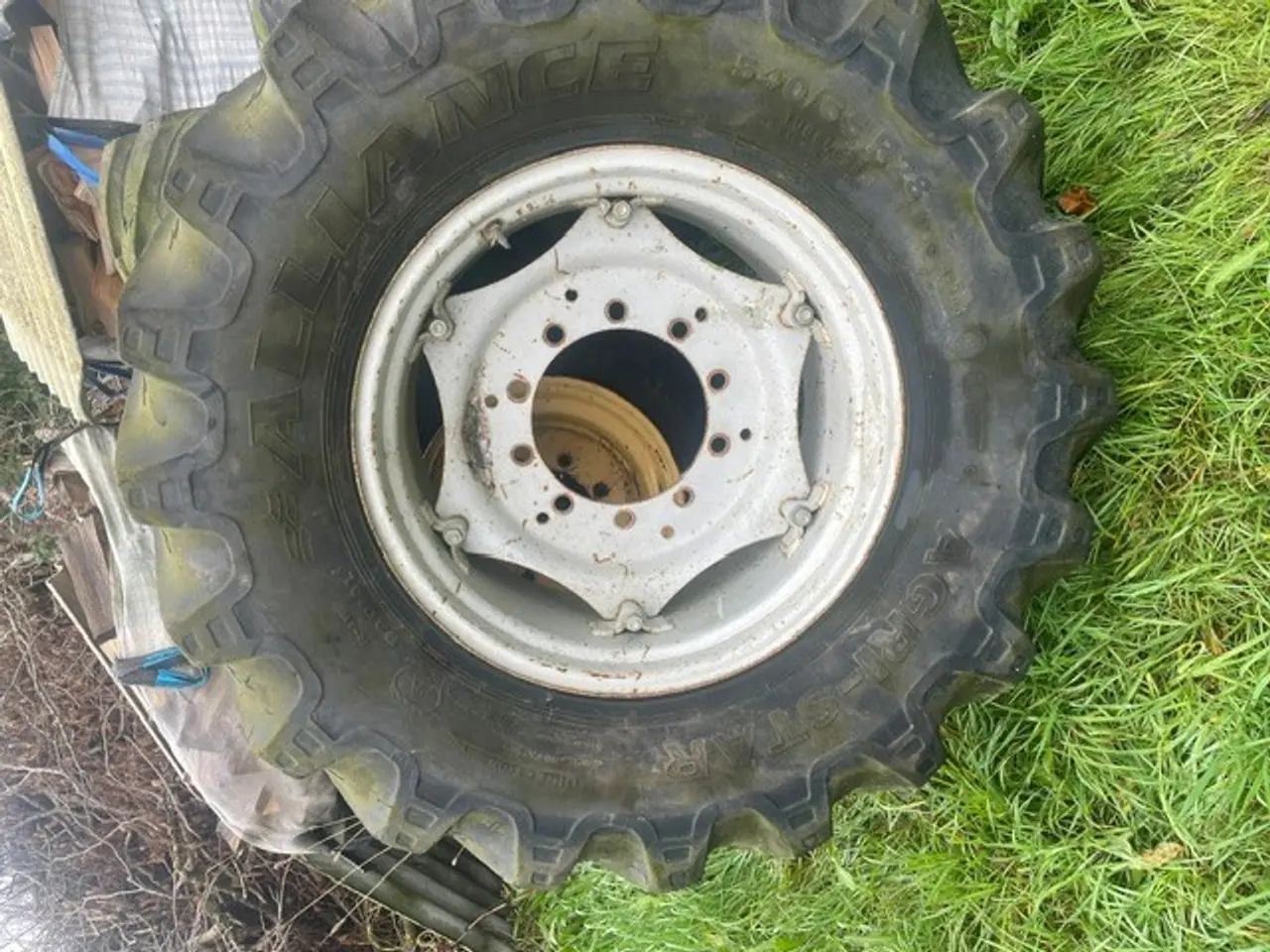 Billede 1 - Traktordæk 540/65 x 28