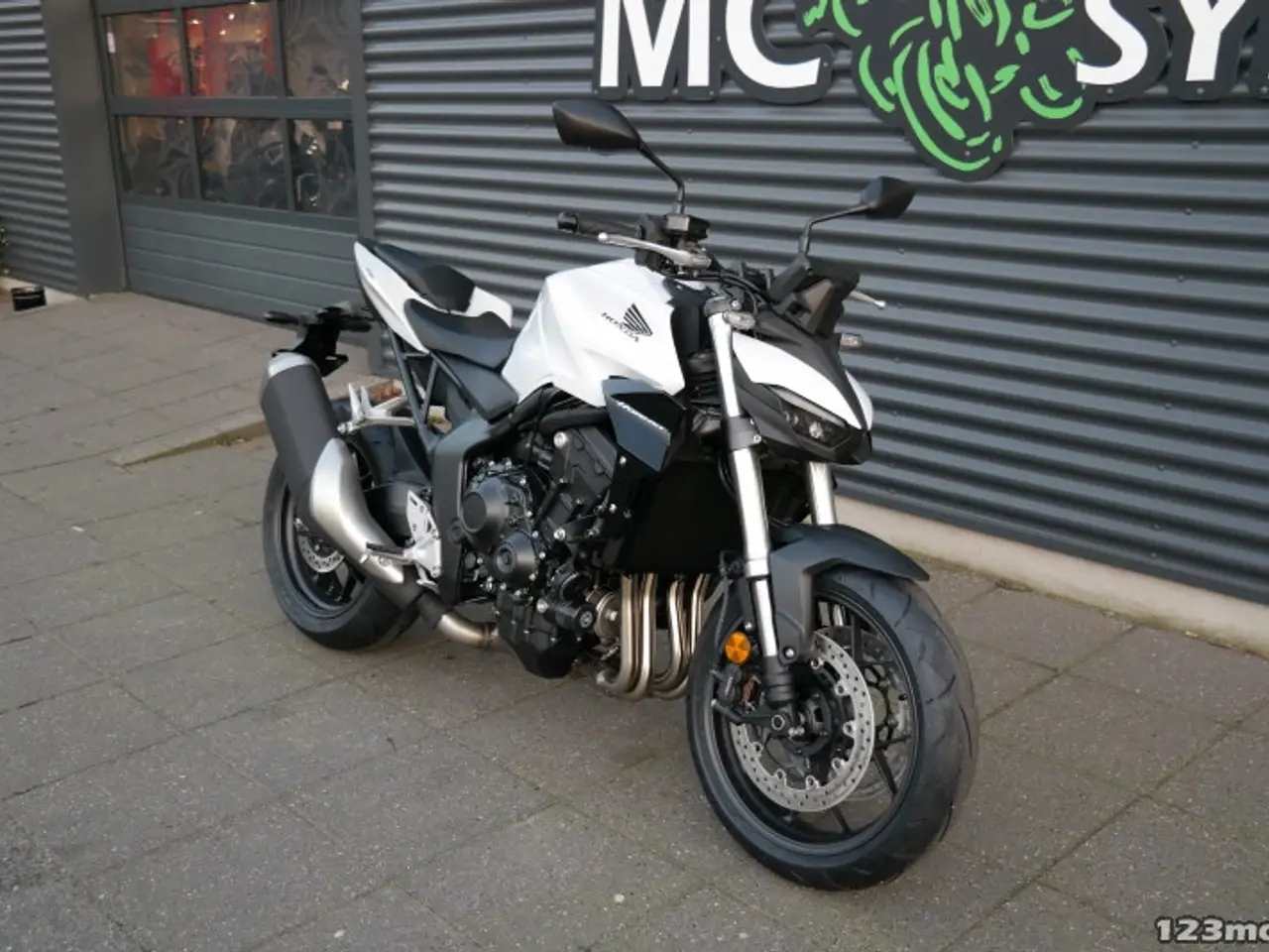 Billede 2 - Honda CB 1000 Hornet MC-SYD       BYTTER GERNE