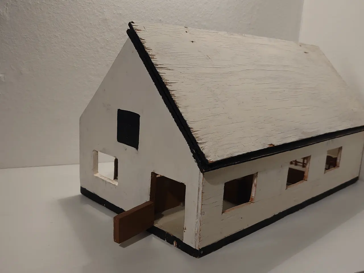 Billede 7 - Fængselslegetøj:Stor stald med 12 trædyr.1930-40