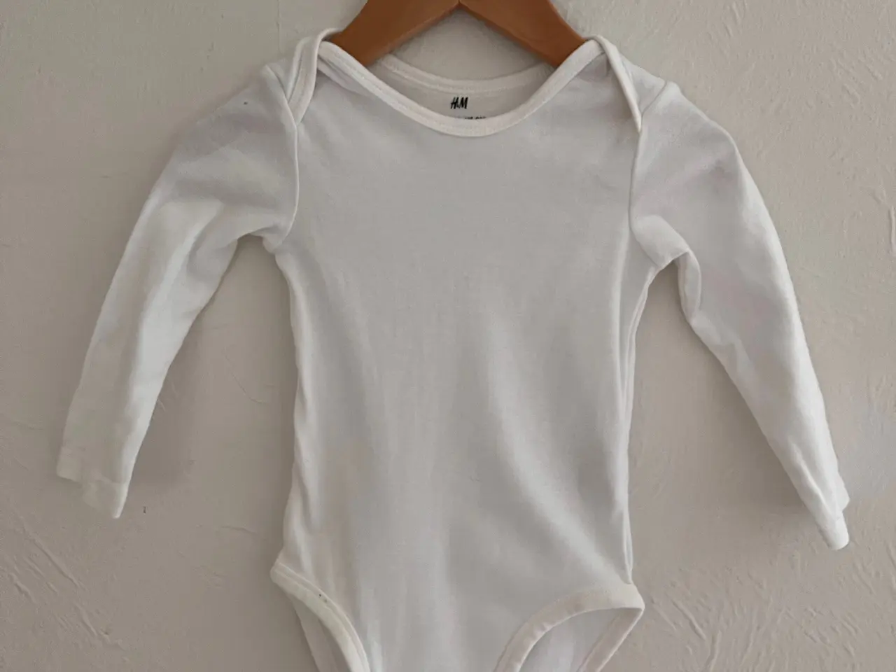 Billede 1 - NÆSTEN NY Hvid langærmet bodystocking