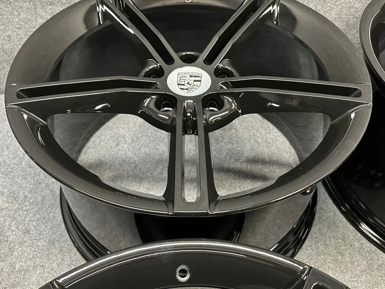 Billede 3 - PORSCHE TAYCAN MISSION E 9J1 9,5J og 11,5J x 21"
