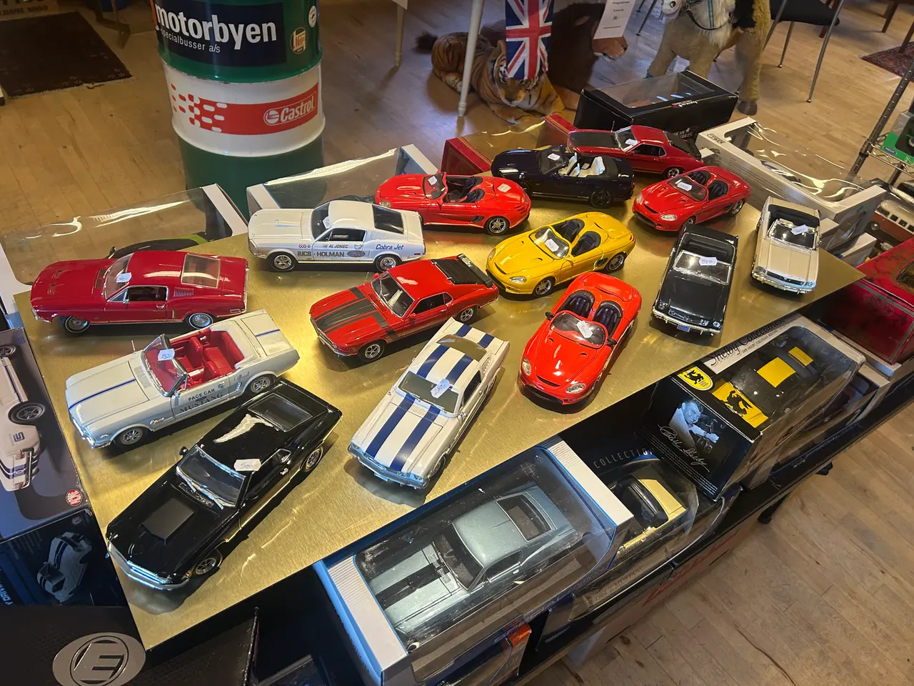 Billede 14 - FORD MUSTANG 1:18 Modelbiler