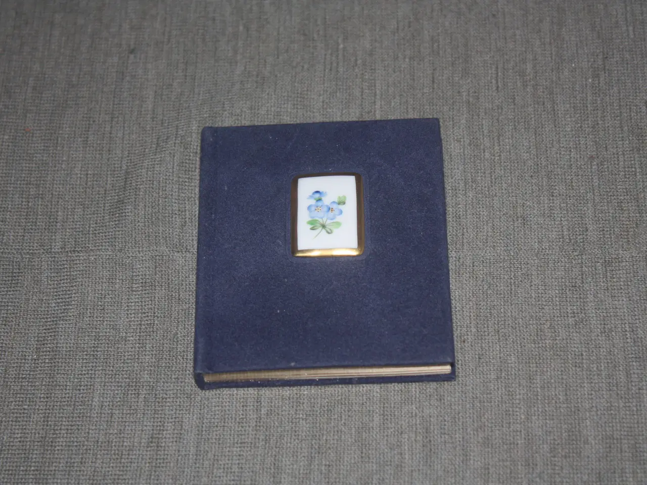 Billede 1 - Porzellan von Herend 7,8 cm x 6,8 cm