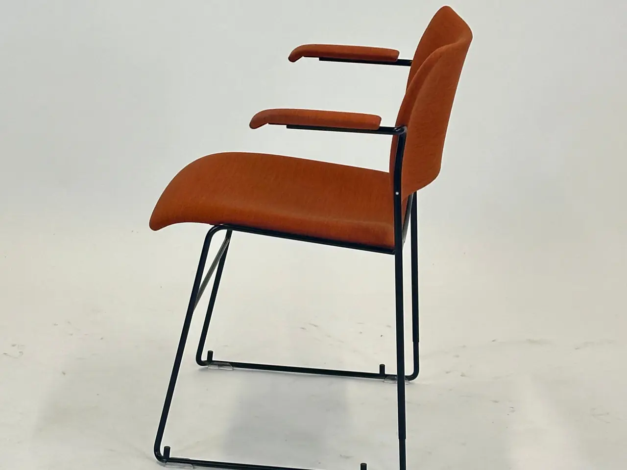 Billede 4 - HOWE 40/4 Stol – Orange med Sort Stel