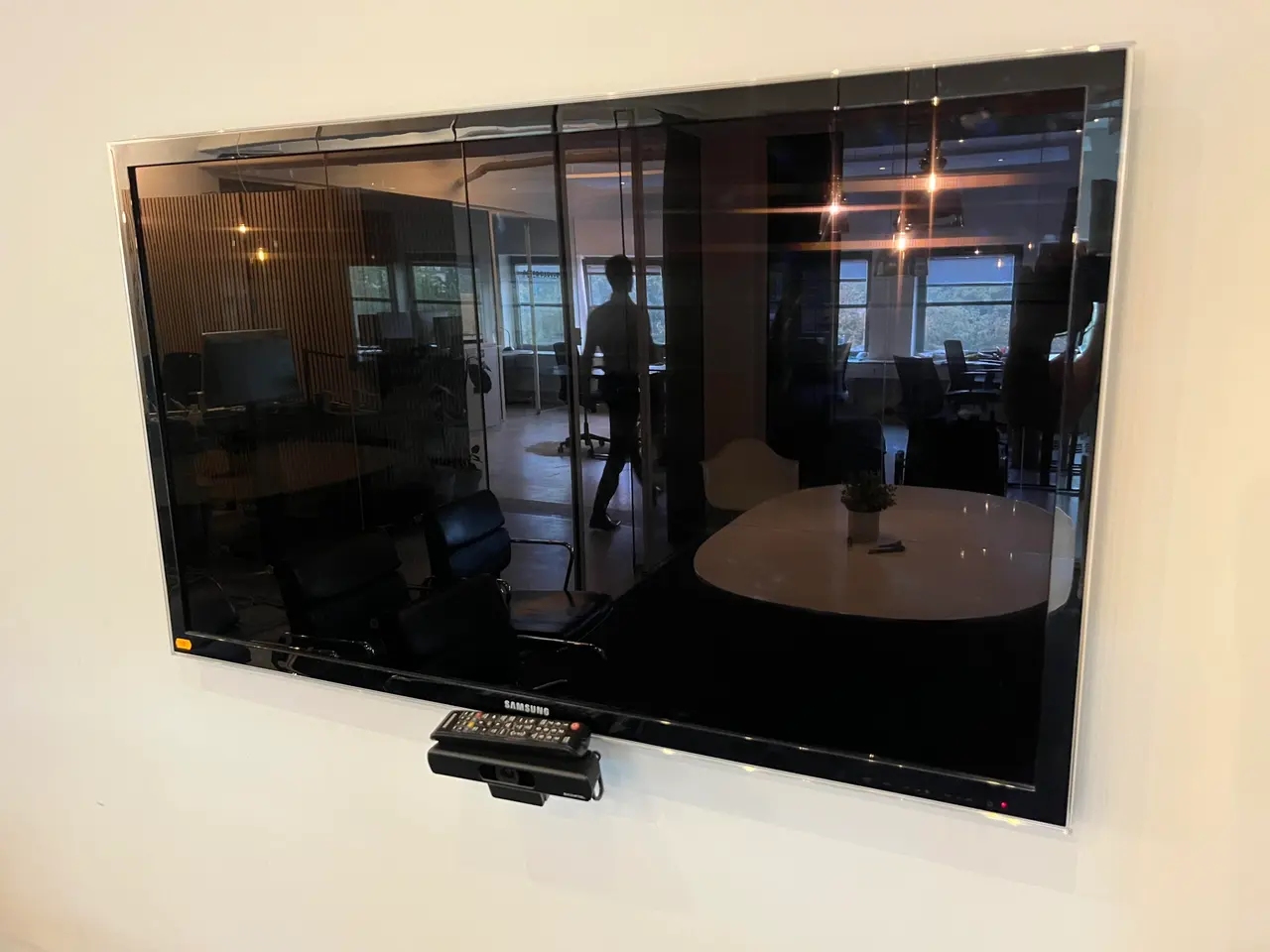 Billede 1 - Fjernsyn SAMSUNG 45" inkl. kamera og ophæng