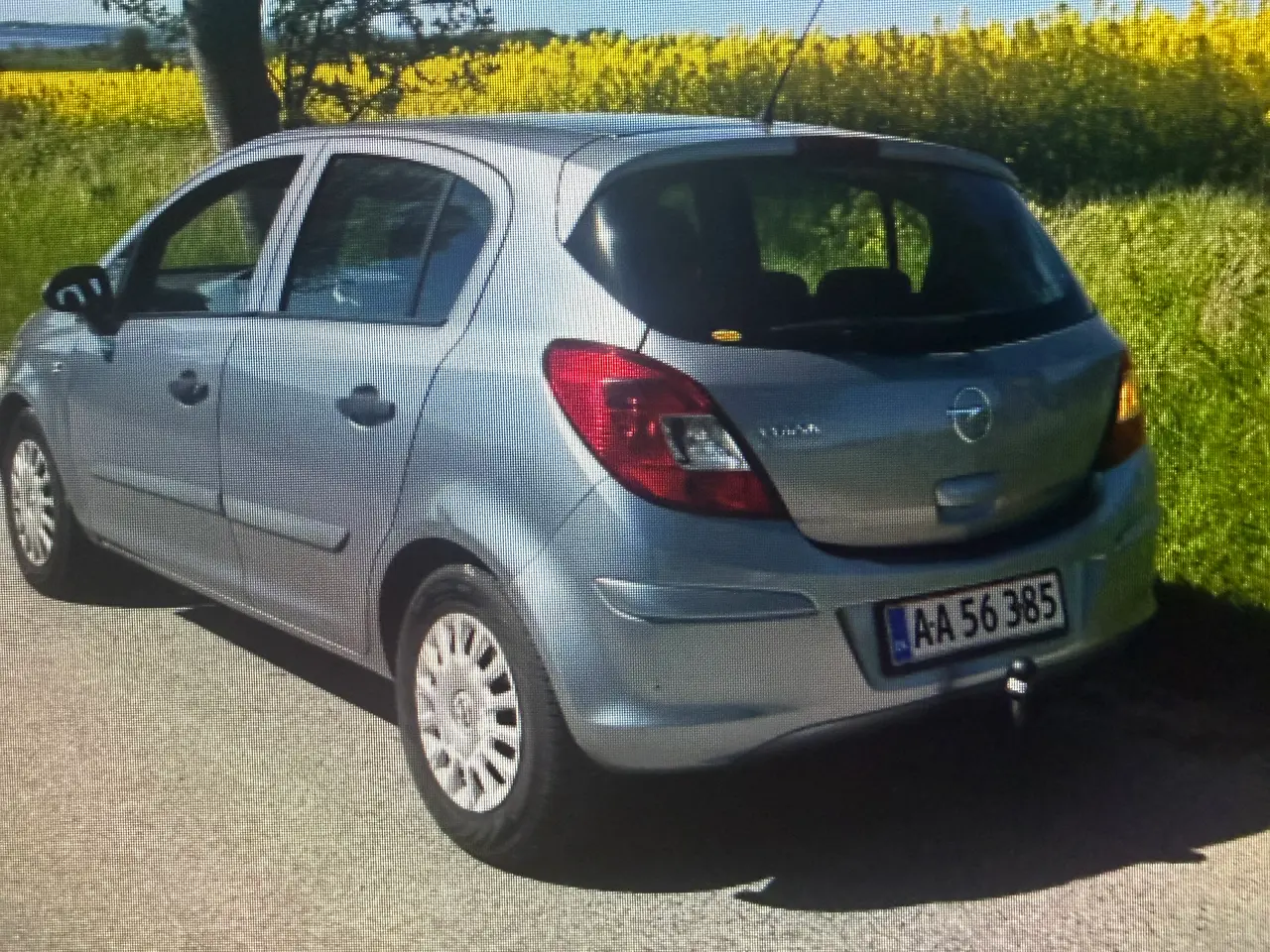 Billede 2 -  Velholdt Opel Corsa 12V Enjoy fra 2007 