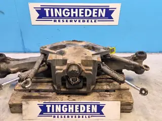 New Holland TM125 Foraksel 5179410