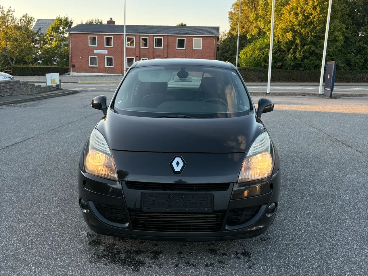 Billede 1 - 🚗 Renault Scénic 1.9 dCi – 130 HK – Årgang 2010 f