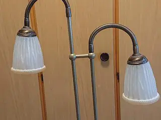 Standerlampe.