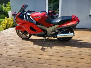 Kawasaki ZZR 1100