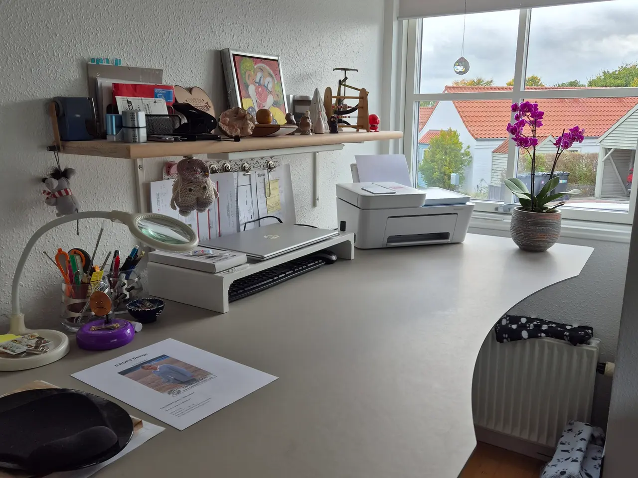 Billede 1 - Hæve/sænke bord med bordplade med linoleum