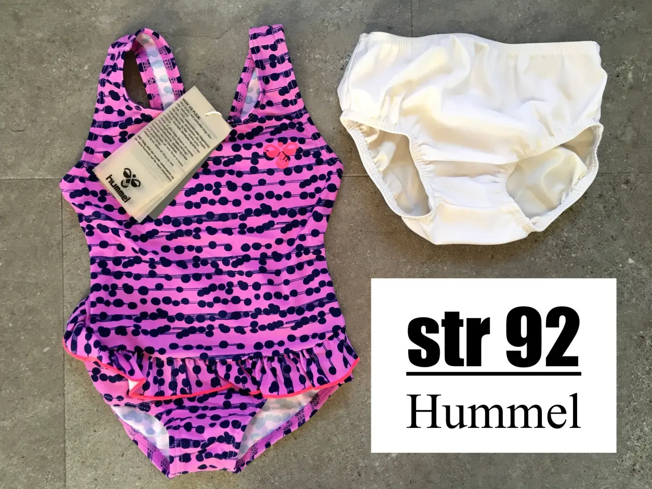 Billede 1 - 517) str 92 Hummel badedragt