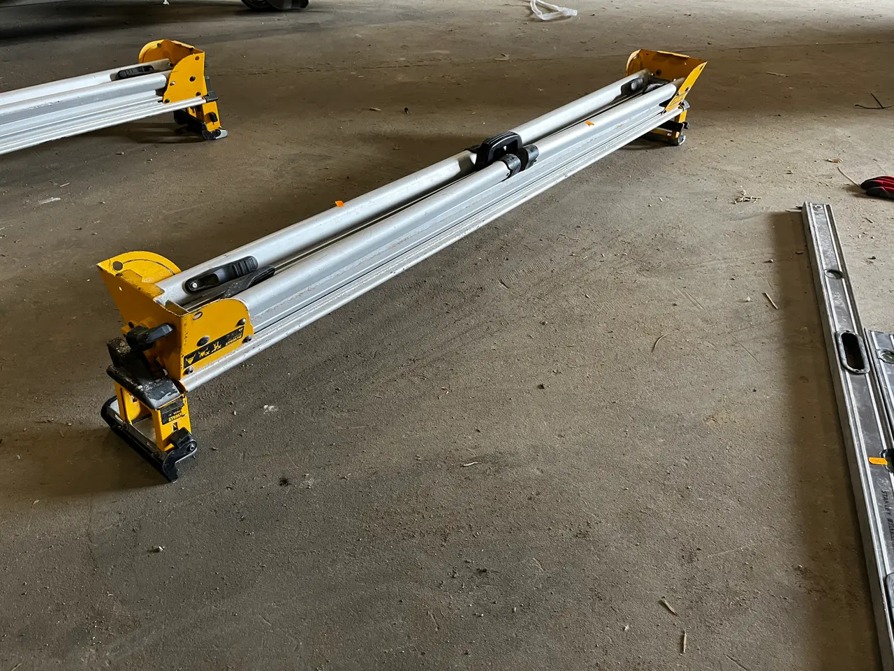 Billede 2 - teleskopisk materialestøtte DEWALT DE7024-XJ Type 3