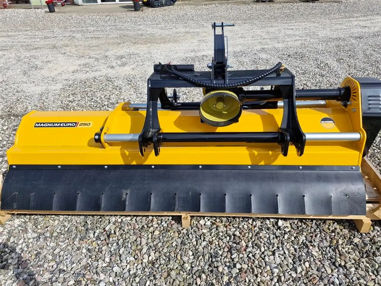 Billede 1 - McConnel Magnum Euro 250