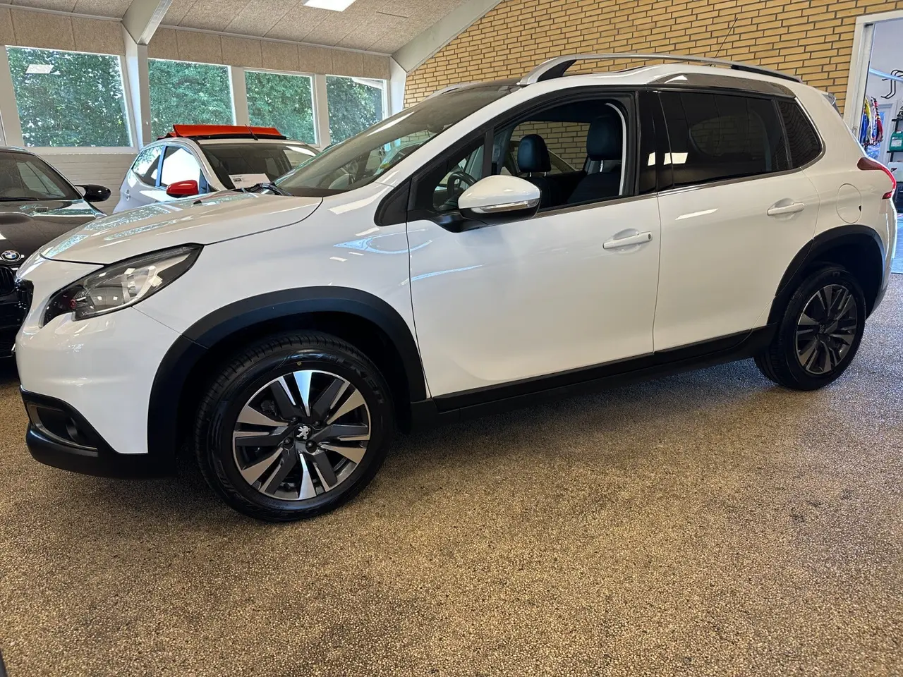Billede 1 - Peugeot 2008 1,2 e-THP 110 Allure Sky