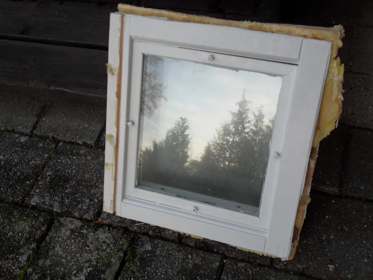 Billede 3 - VINDUE. FASTKARM. Dobbelt glas. 41x41 cm