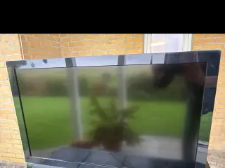 Grundig 32” TV - gratis 