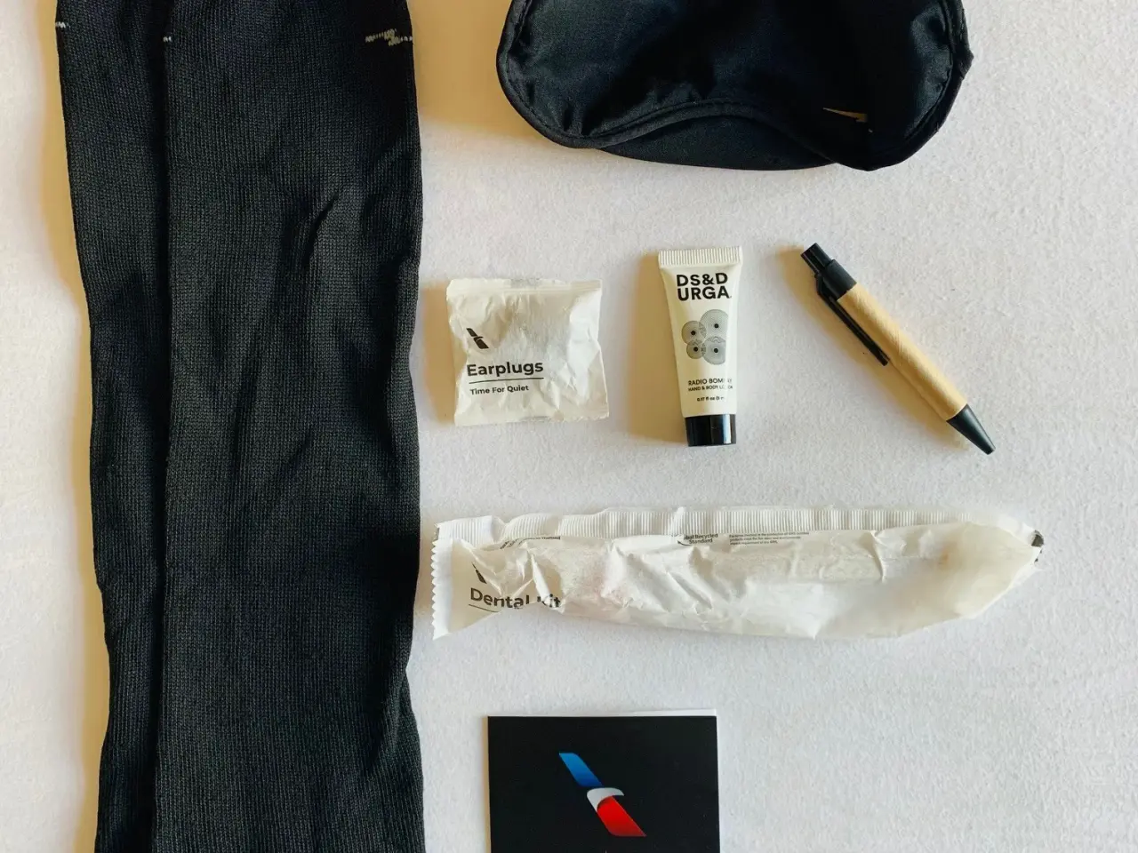 Billede 4 - Shinola amenity kit fra American Airlines