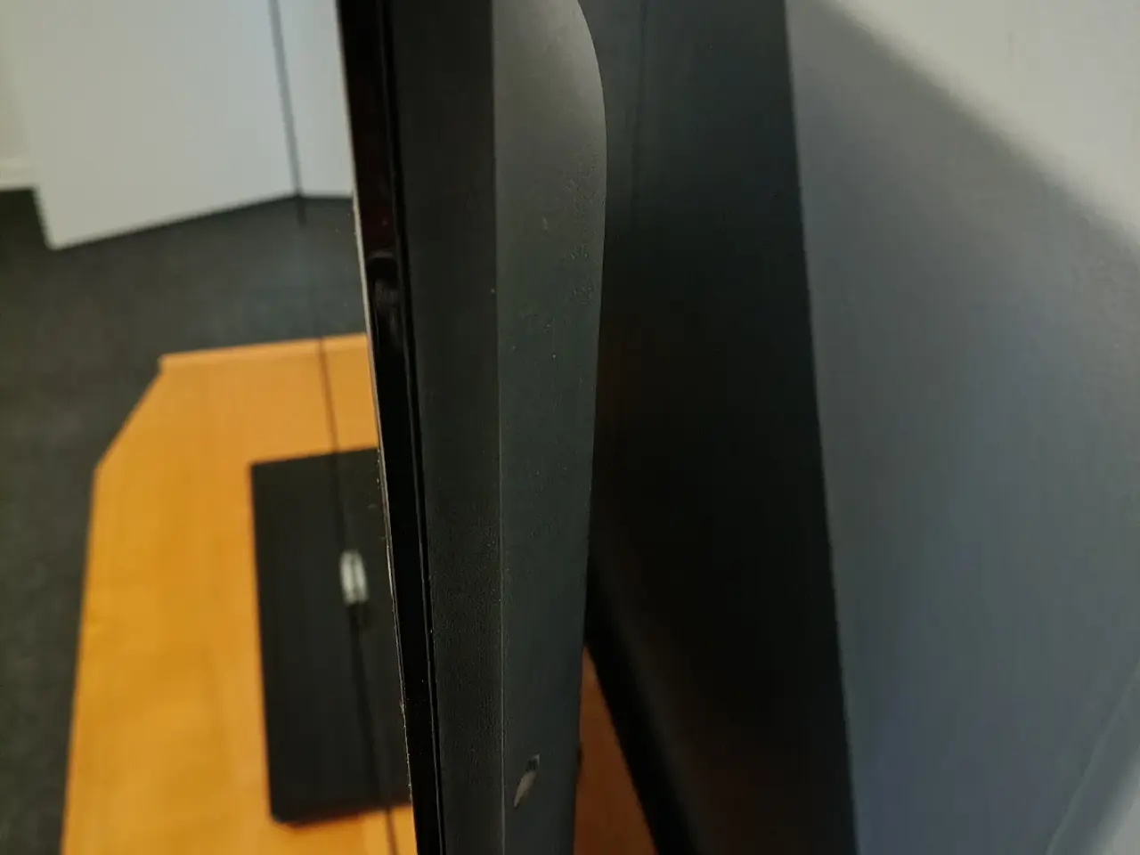 Billede 2 - Flot 55" 4K + Soundbar med trådløs Subwoofer