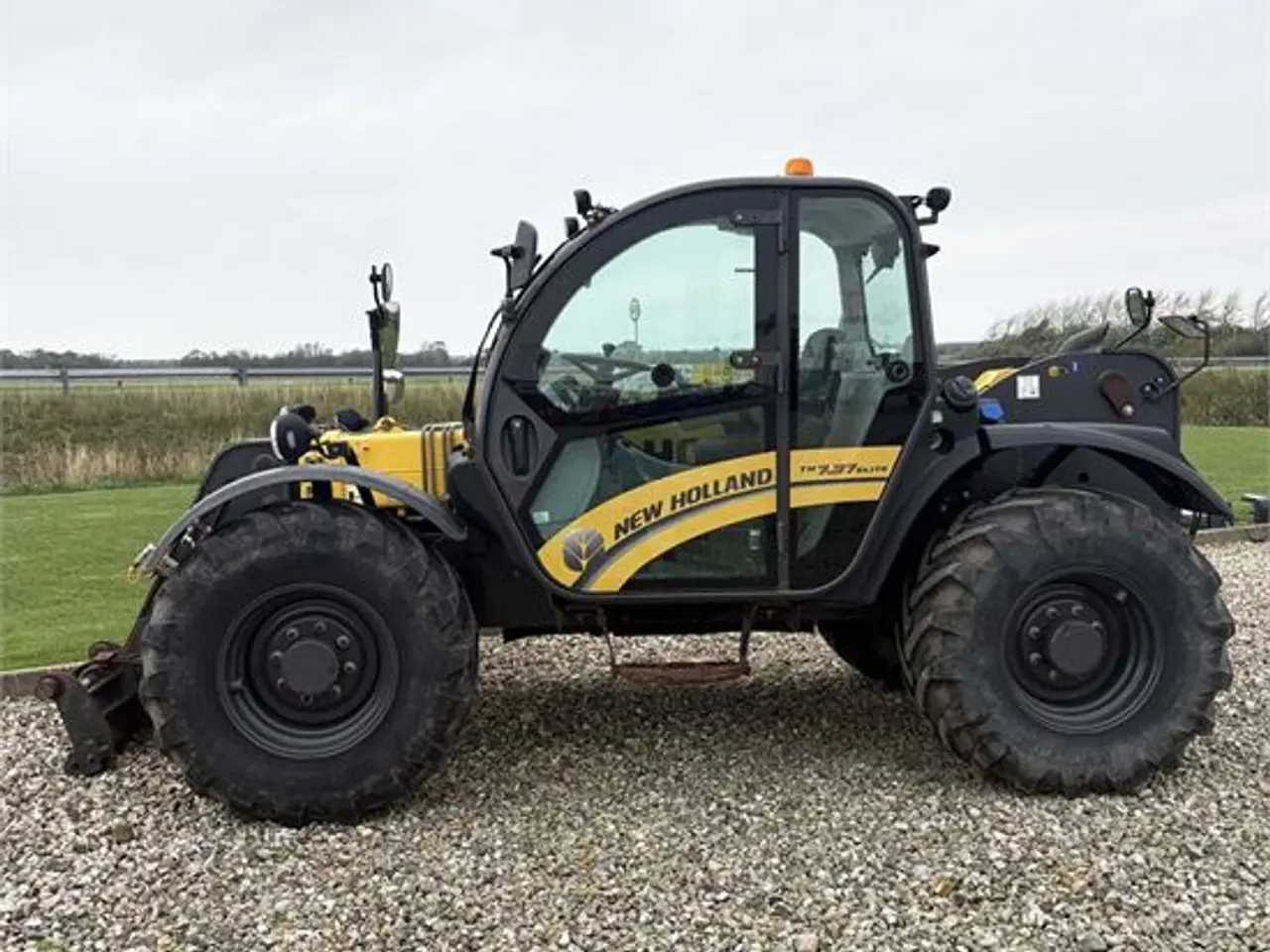 Billede 3 - New Holland TH 7.37 Elite - 9 m - Elite model! - Kapacitet / capacity 3,7 ton
