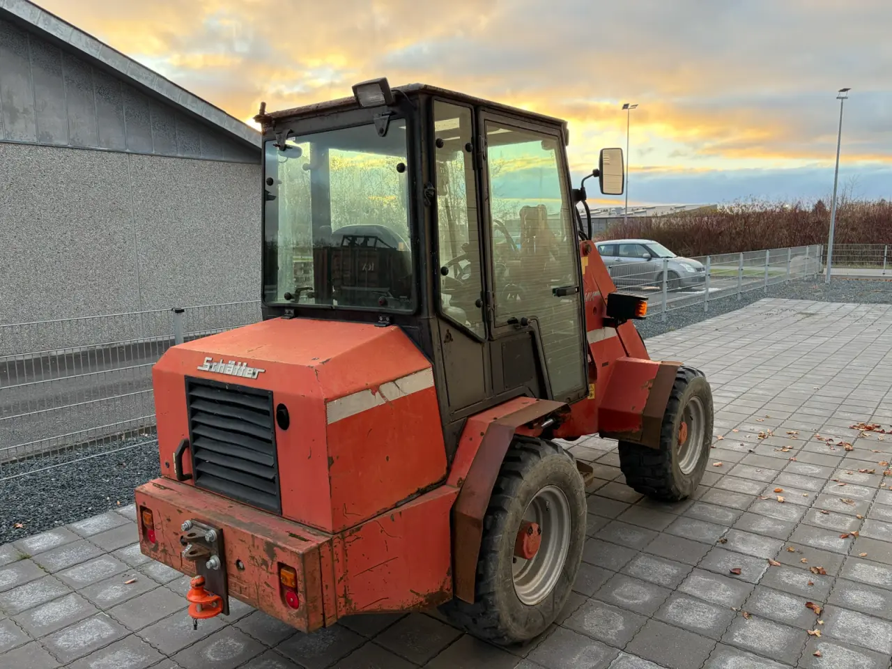 Billede 3 - Schaffer 548 - med skovl og gafler.