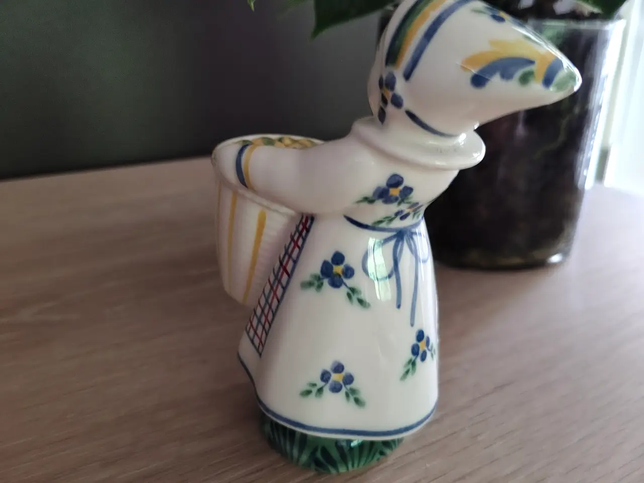 Billede 5 - Aluminia "Kusine fra Amager" figur
