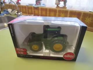 1 stk John Deere 6210 R i SIKU