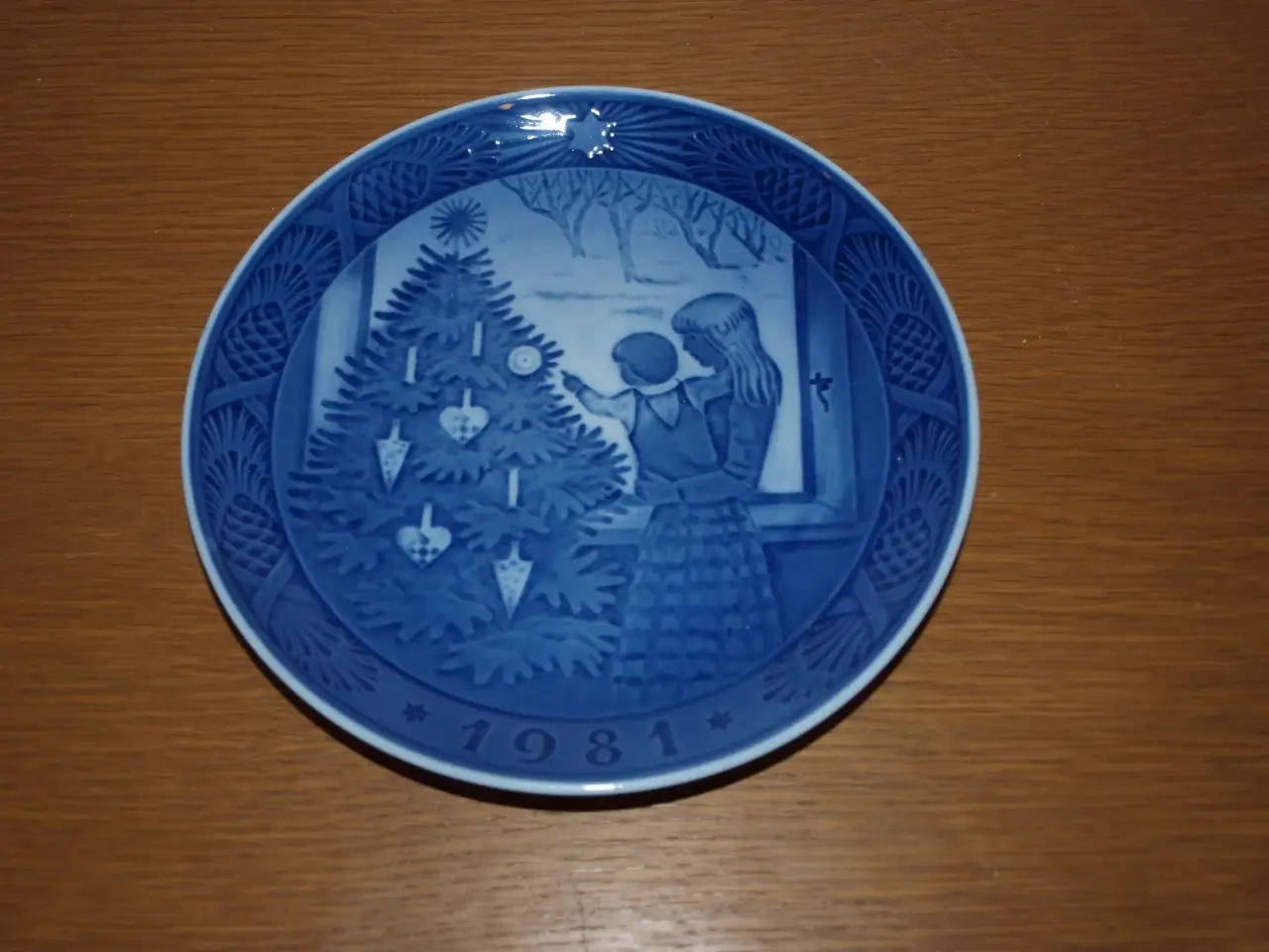 Billede 1 - Royal Copenhagen juleplatte 1981