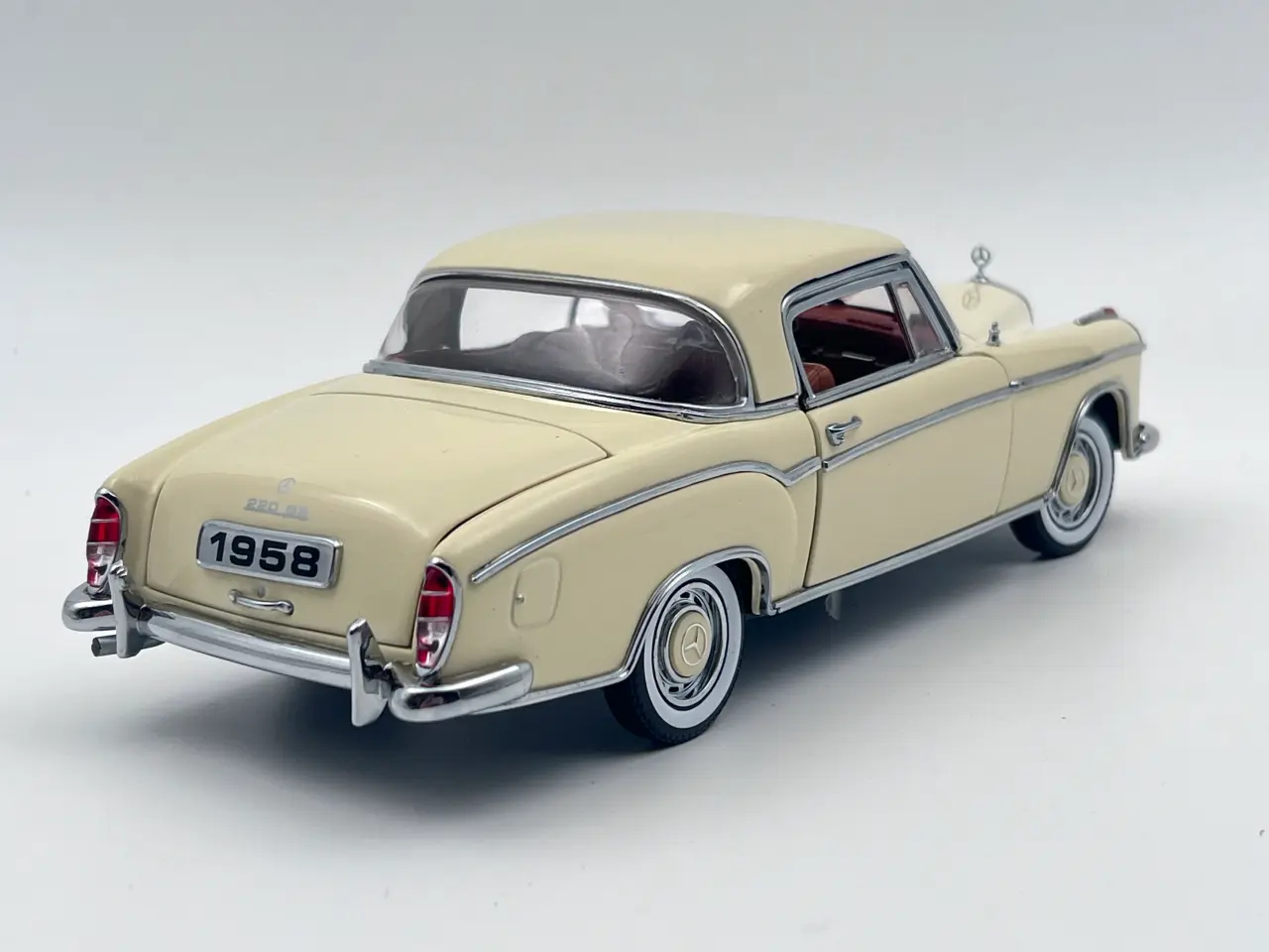 Billede 5 - 1958 Mercedes 220 SE Coupe 1:18